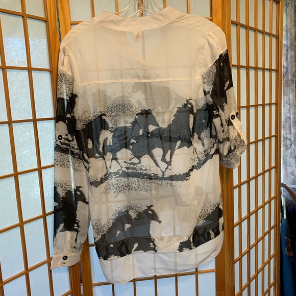 Sheer white blouse w/WILD HORSES. size S - Picture 5 of 5